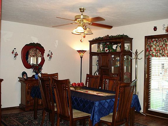 5th image of 14650 Merry Meadow Dr