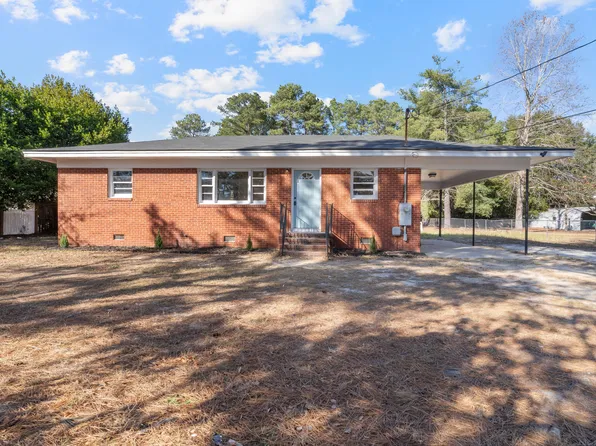 1546 Eloise St, Fayetteville, NC 28311