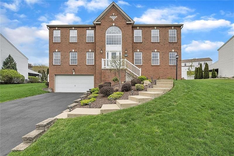 1st image of 206 Redfield Dr