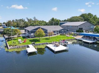 801 S Harkless Dr, Syracuse, IN 46567