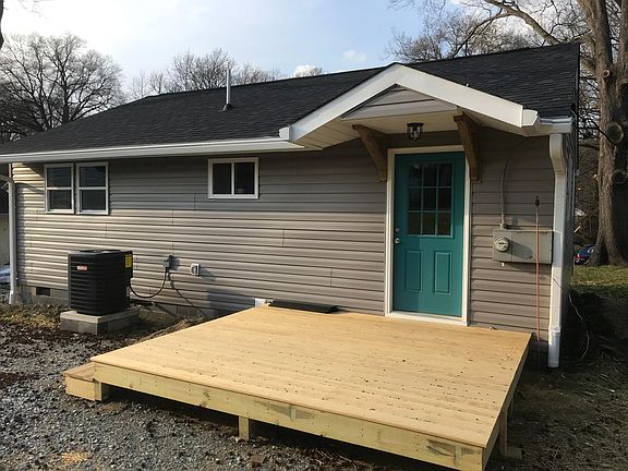 2nd image of 1721 Brice St