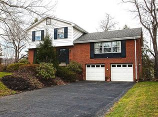 107 Berkeley Meadows Ct, Pittsburgh, PA 15237