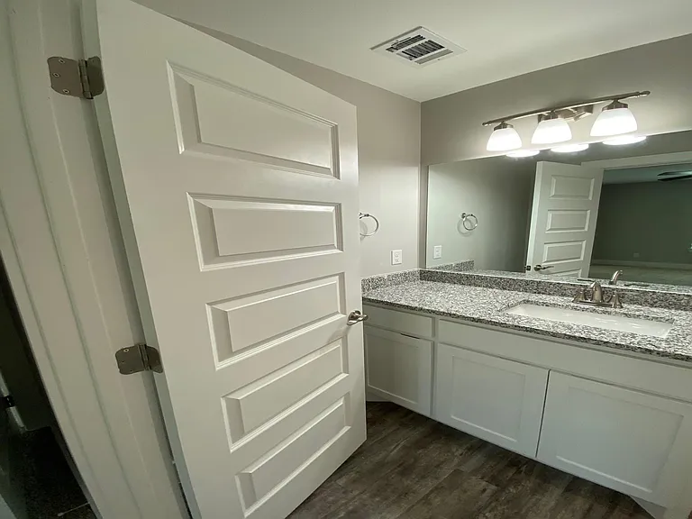 411 S Fannin Ave #411 — Photo 14