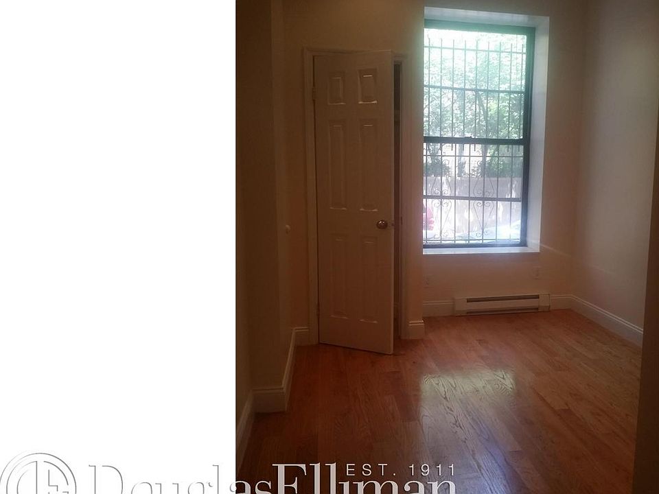 2nd image of 160 Manhattan Ave APT 1D