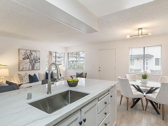 5th image of 331 N 1st St APT 3