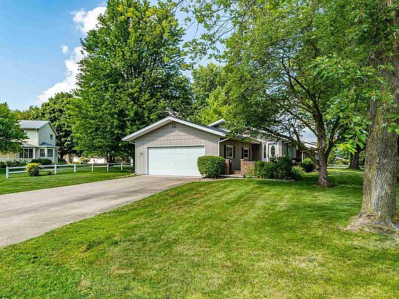 2nd image of 400 Southgate Dr