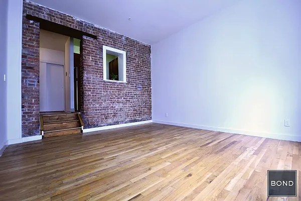 Rented by Bond New York | media 18