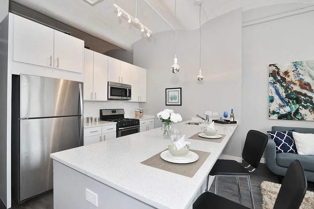 Library Lofts — Photo 3