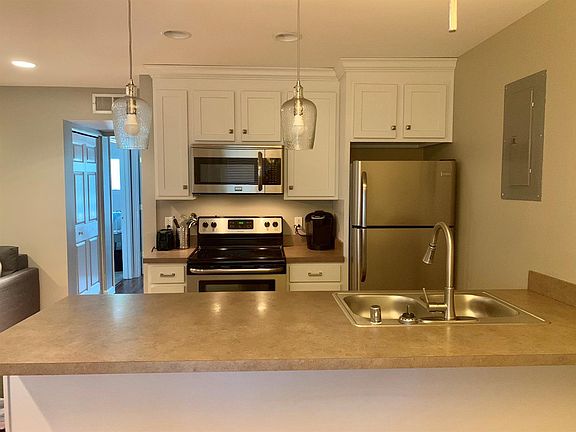 3rd image of 333 E 4th St APT B5