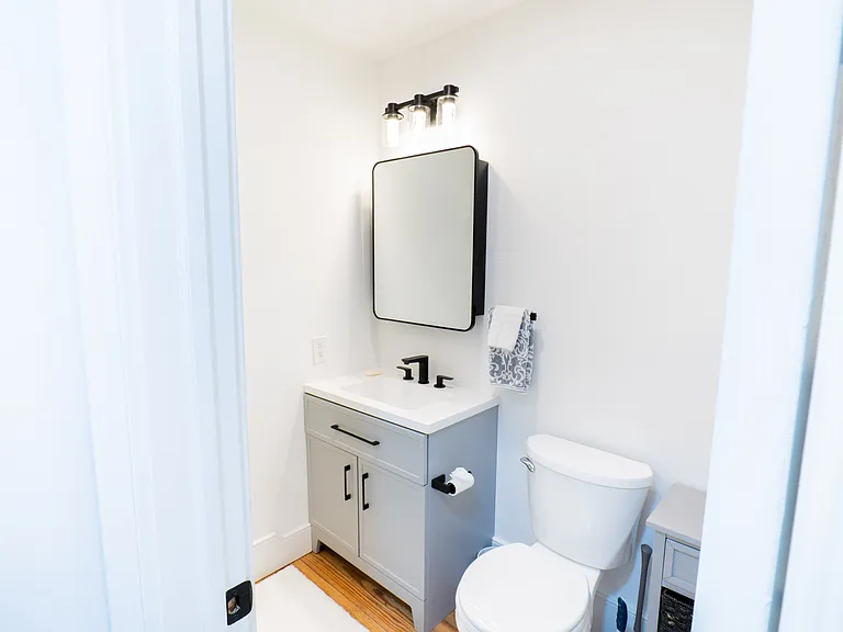 208 Ashley Ave #CB — Photo 8