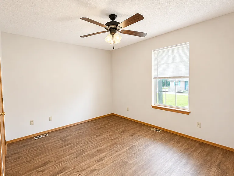 838 S Patterson Ave — Photo 9