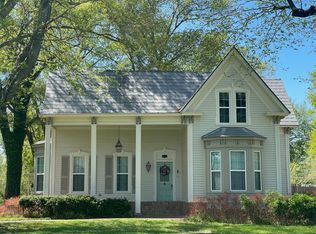 112 N Spruce St, Paris, AR 72855