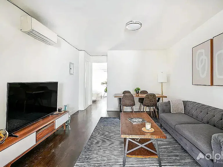 359 W 39th St #1 — Photo 1