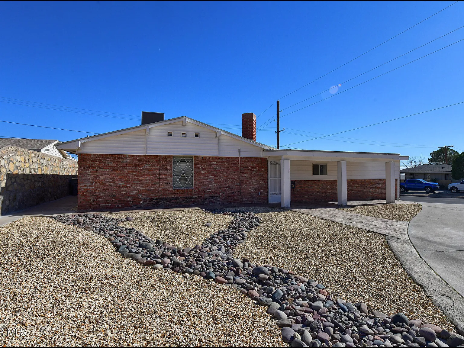 4 bed, 3.0 bath, 2856 sqft, $2,150 — Photo 4