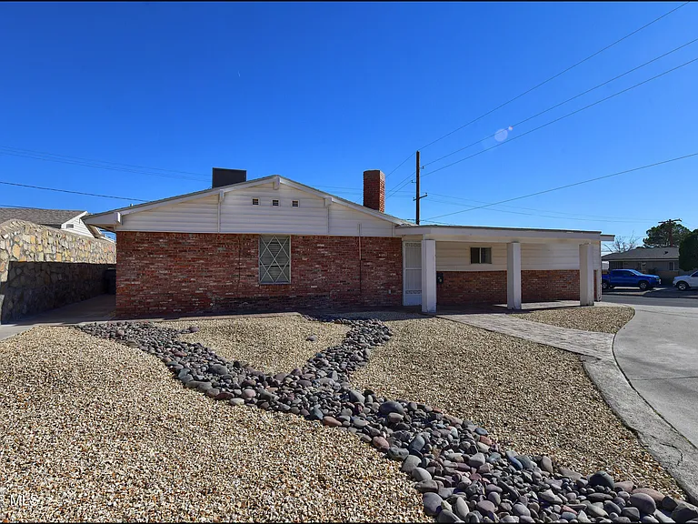 4700 Louisiana St — Photo 4
