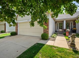 3784 Southern Manor Dr, Saint Louis, MO 63125
