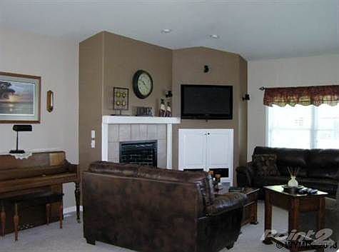 2nd image of 602 Comanche Ln #6-A