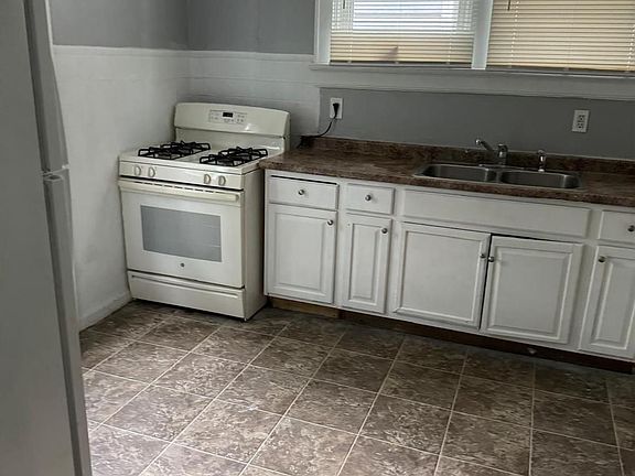 4th image of 1011 Rapid Ave