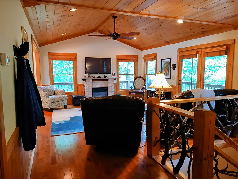 386 Arbor Dr — Photo 4