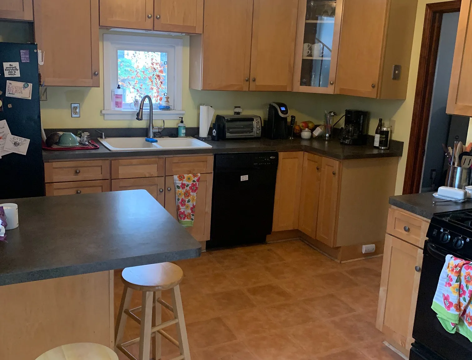 3 bed, $2,100 — Photo 4