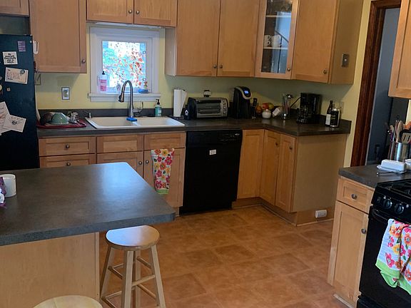 4th image of 151 Harvard St #1