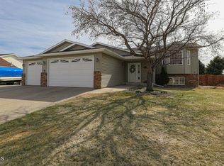 4605 29th St SE, Mandan, ND 58554