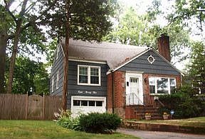 1st image of 895 Eisenhower Dr
