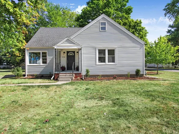 116 S Sycamore St, Flora, IN 46929