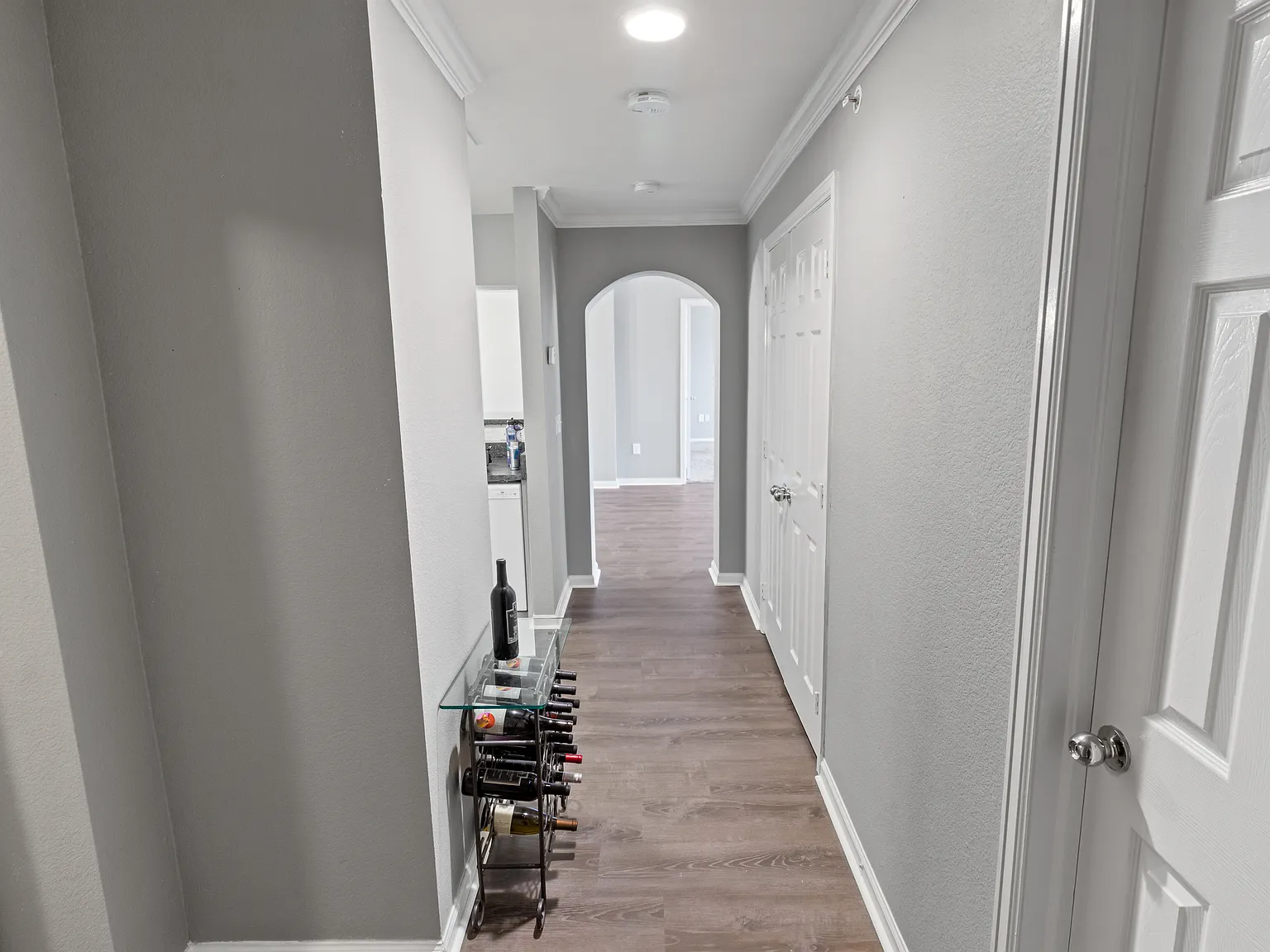 2 bed, 1136 sqft, $1,875 — Photo 2