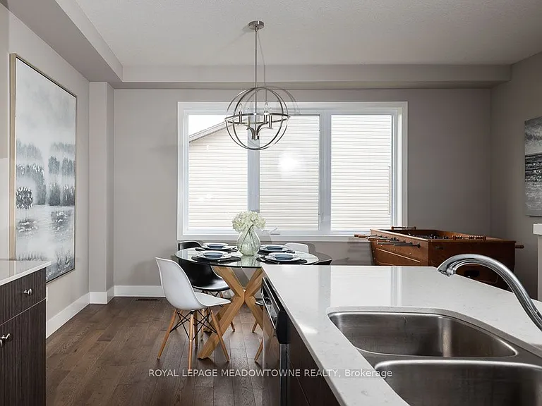 2144 Meadowgate Blvd — Photo 2