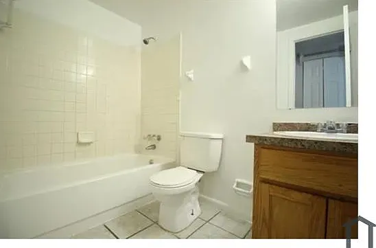 3205 SW 26th Way #C — Photo 3