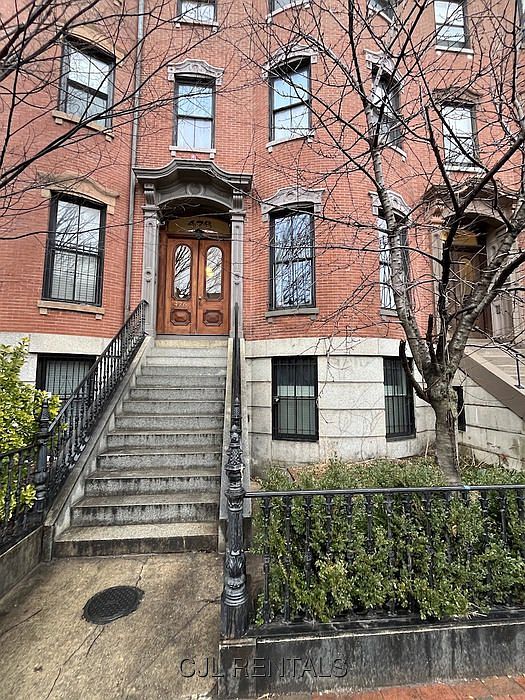 1st image of 476 Massachusetts Ave APT 5