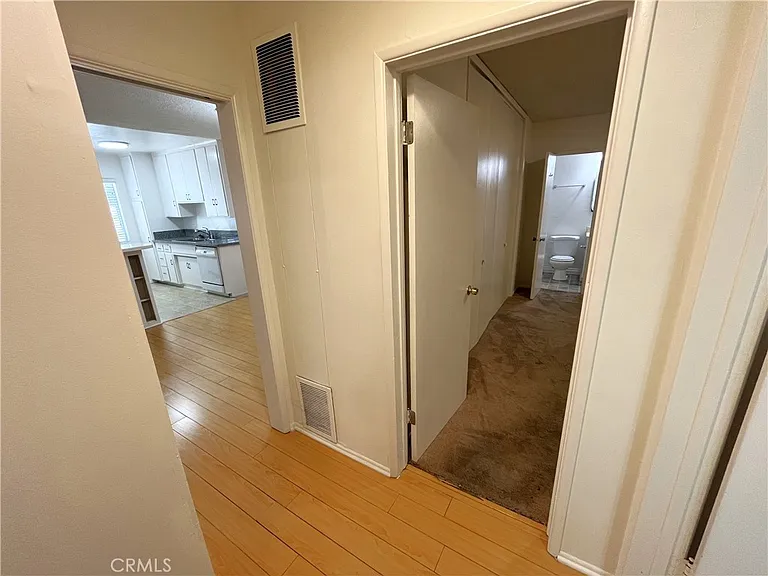 1933 Pelham Ave #3 — Photo 15