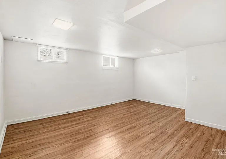 303 W Hazel St #303 — Photo 7