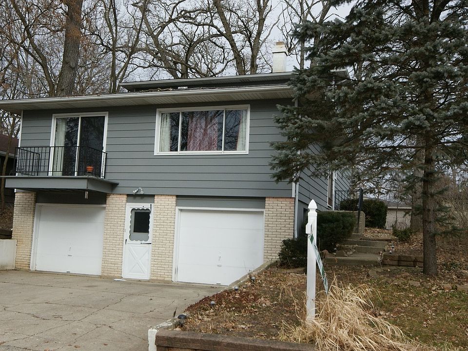 1st image of 19376 W Fairview Dr