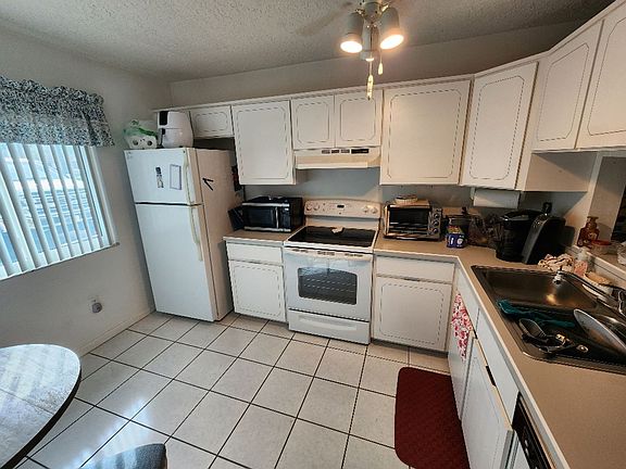 3rd image of 3530 Forest Branch Dr