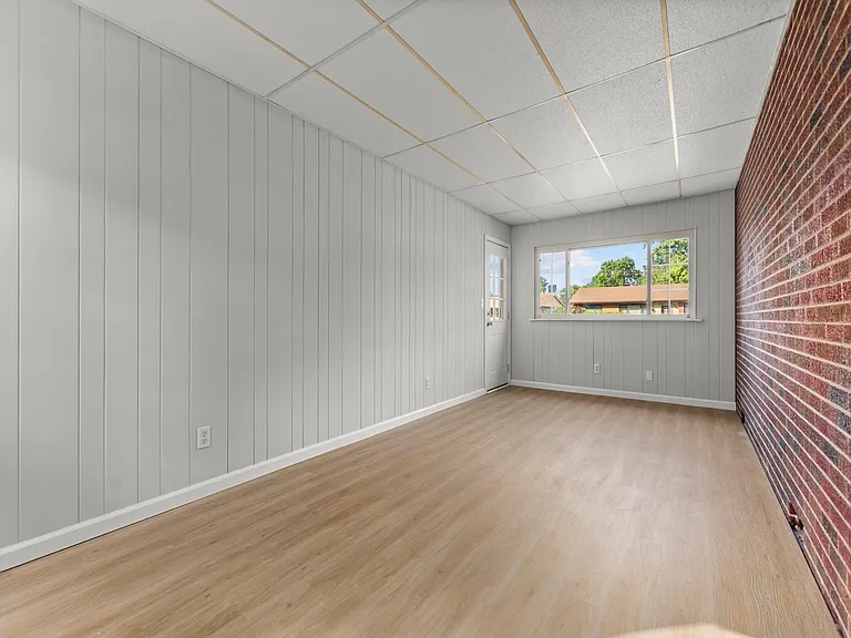 545 Patterson Ln — Photo 20