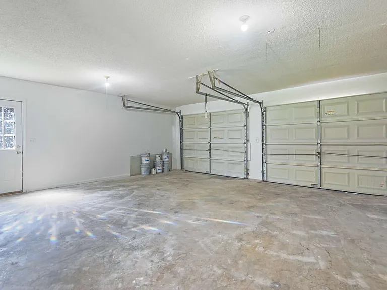 617 Longleaf Rd — Photo 1