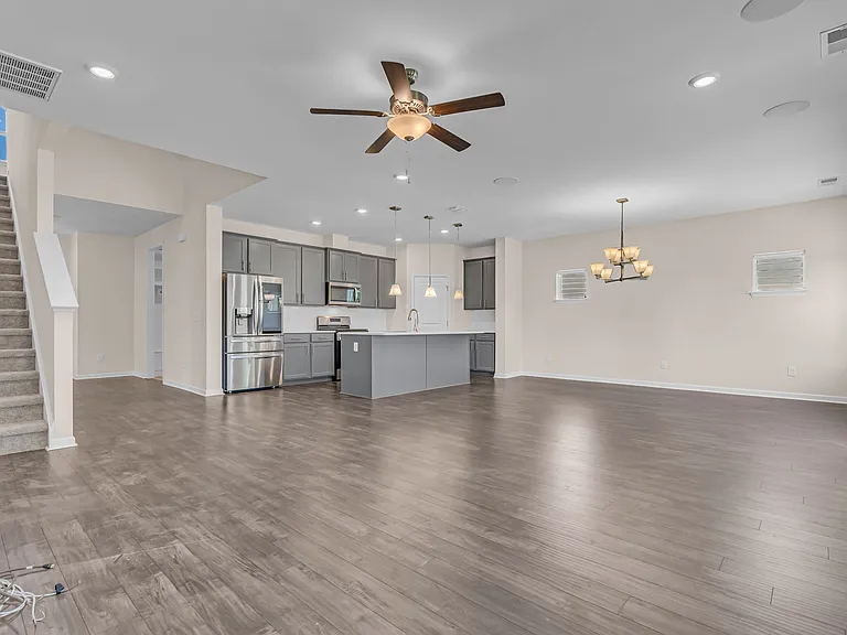 633 Castle Rd — Photo 13