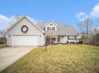 10925 Home Shore Dr, Pinckney, MI