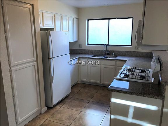 4th image of 8129 Leger Dr
