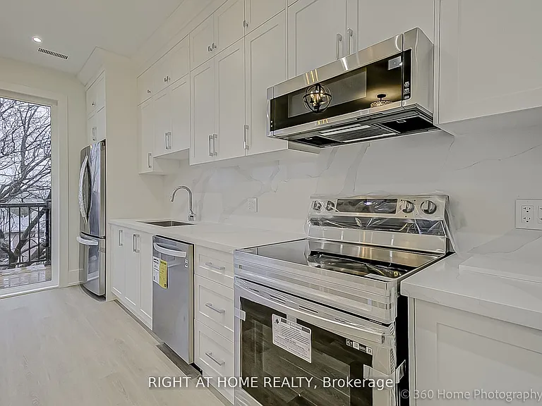 9 Beechwood Ave #UPPER — Photo 4