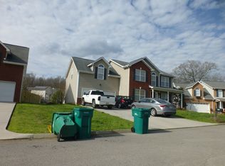 2829 Summertime Ln, Knoxville, TN 37938