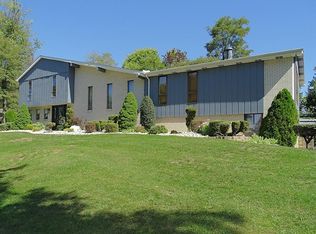 1267 Scarlet Ln, Irwin, PA 15642