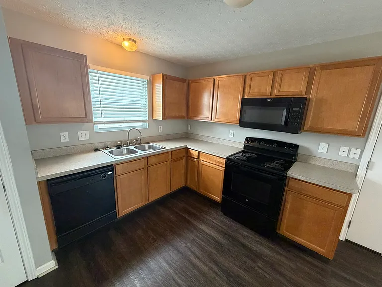 9335 Polaris Green Dr — Photo 6