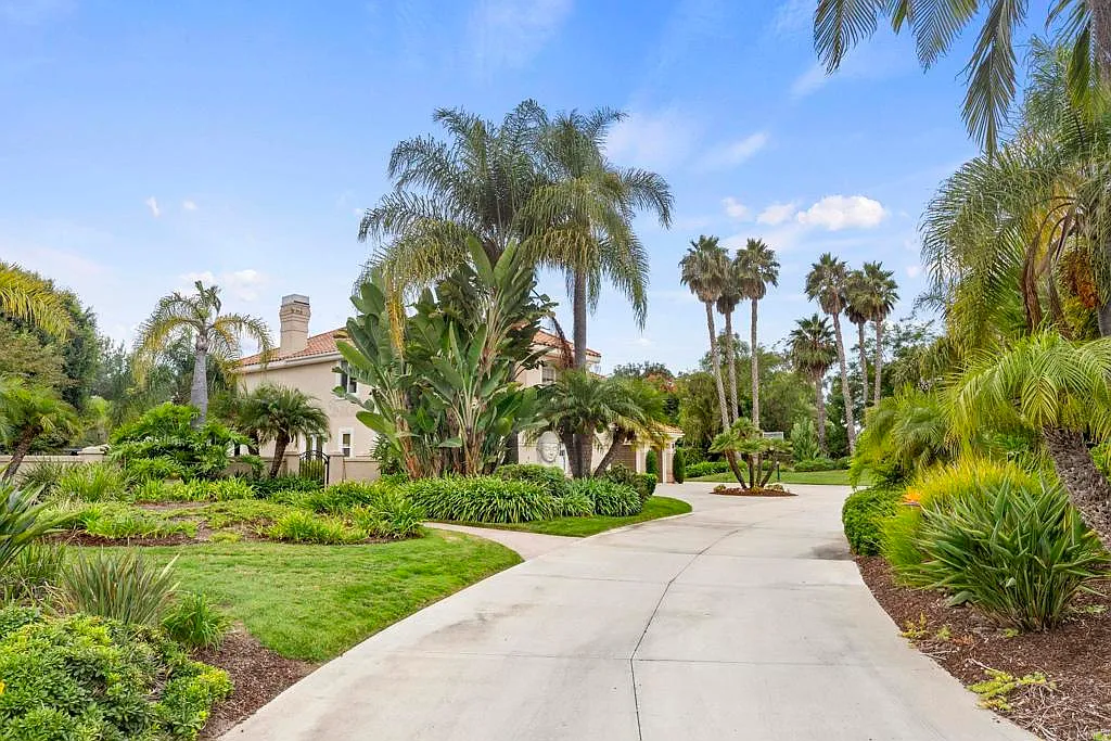 4 bed, 4.5 bath, 4522 sqft, $20,000 — Photo 4