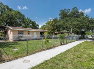 3880 SW 30th St, West Park, FL 33023