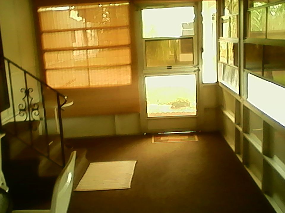 Fl. Room