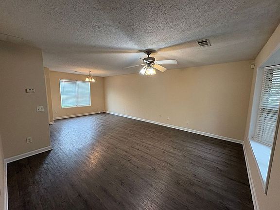 2nd image of 137 Bridgewater Cir
