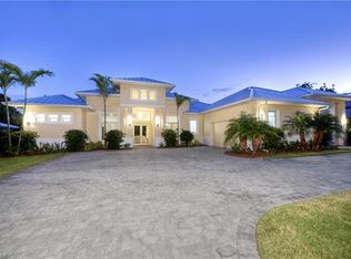 602 Yucca Rd, Naples, FL 34102